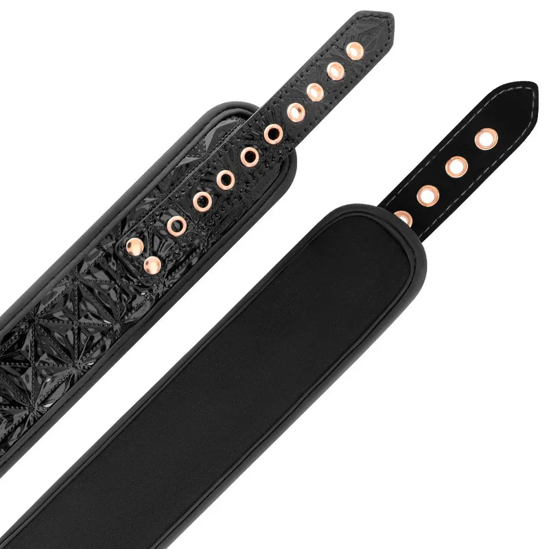 BEGME - BLACK EDITION COLLAR CON CADENAS Y PINZAS PEZONES CON FORRO DE NEOPRENO - Nuvica
