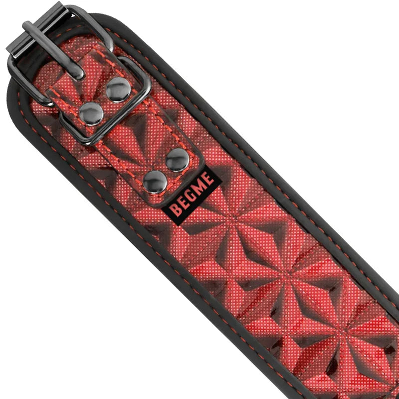 BEGME - RED EDITION COLLAR CON CADENAS Y PINZAS PEZONES CON FORRO DE NEOPRENO - Nuvica