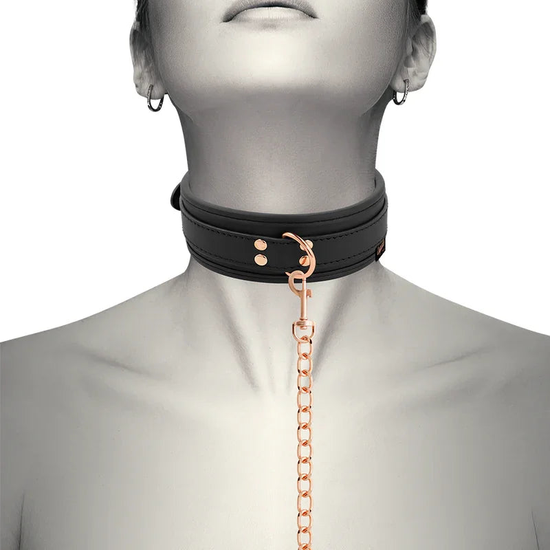 COQUETTE CHIC DESIRE - FANTASY COLLAR CUERO VEGANO CON CORREA Y FORRO DE NEOPRENO - Nuvica