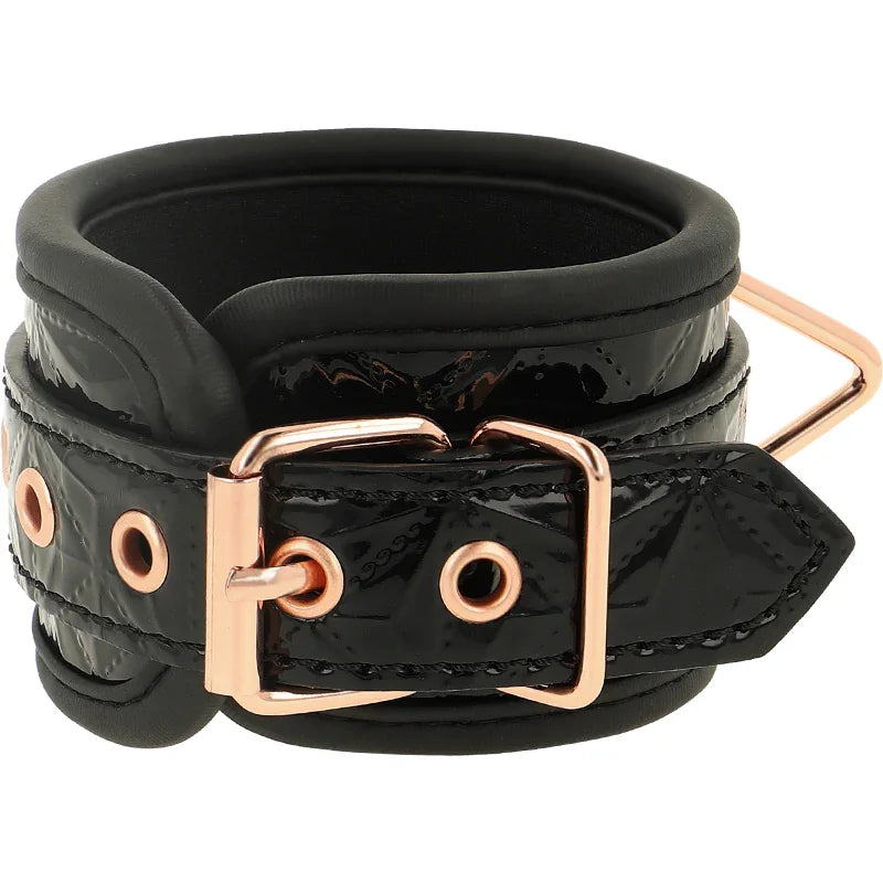 COQUETTE CHIC DESIRE - BLACK EDITION ESPOSAS PARA MANOS CON FORRO DE NEOPRENO - Nuvica