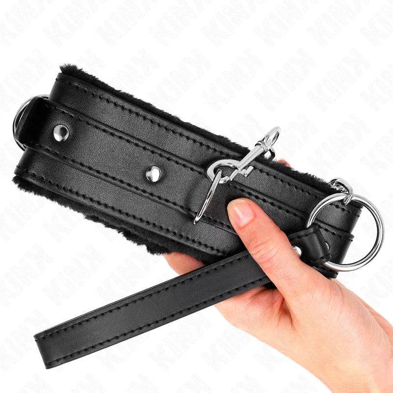 KINK - COLLAR CON CORREA 65 CM CON RESTRICCIONES NEGRO AJUSTABLE 36-42 CM X 5.5 CM - Nuvica