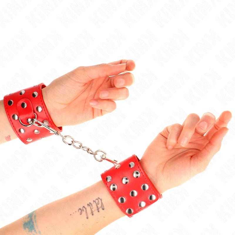 KINK - MUÑEQUERAS CON CIERRE A PRESIÓN LLENO DE TACHUELAS AJUSTABLE ROJO 19-24 CM X 5.5 CM - Nuvica