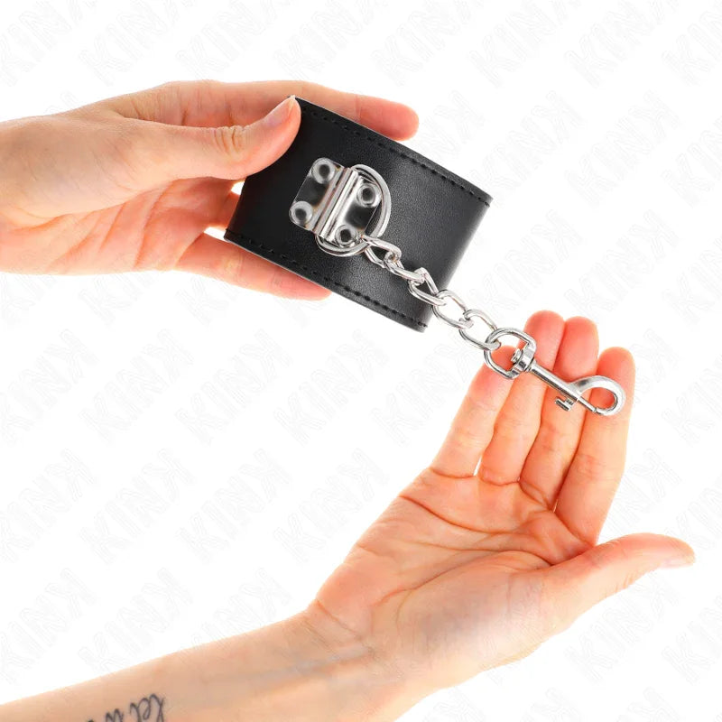 KINK - MUÑEQUERAS CON CIERRE CANDADO NEGRO AJUSTABLE 16-23 CM X 5.5 CM - Nuvica