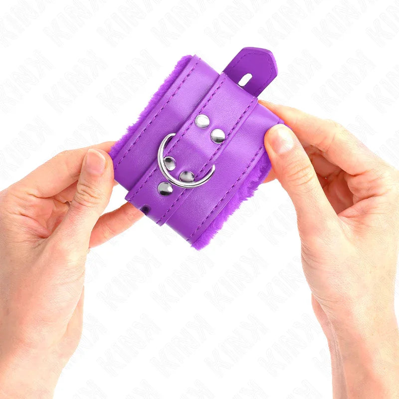 KINK - MUÑEQUERAS FORRADAS CON AGUJEROS CUADRADOS VIOLETA Y CORREA VIOLETA AJUSTABLE 17-29 CM X 6 CM - Nuvica