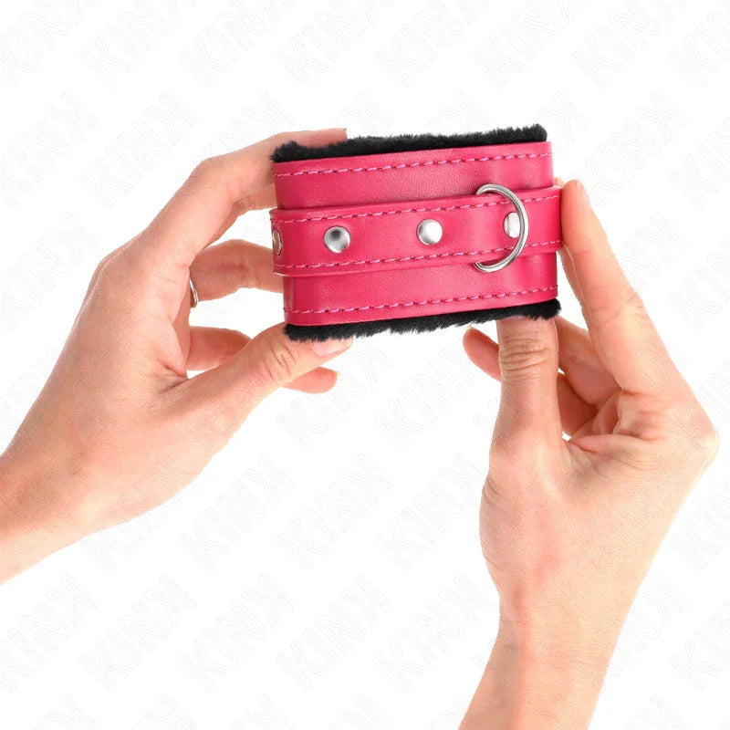 KINK - MUÑEQUERAS FORRADAS PREMIUM NEGRO CON CORREA FUCSIA AJUSTABLE 17-29 CM X 6 CM - Nuvica