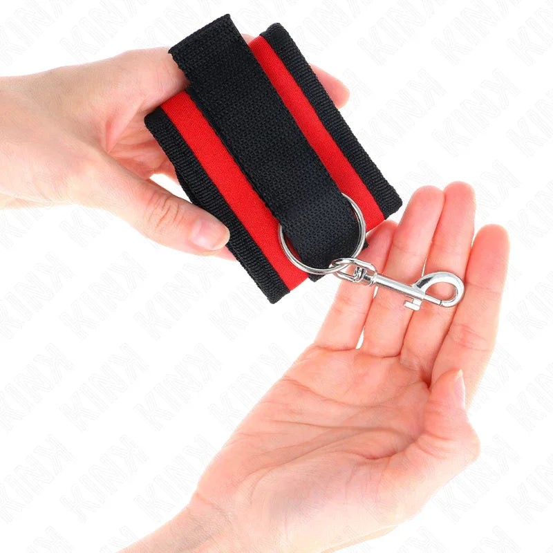 KINK - MUÑEQUERAS NYLON ROJO-NEGRO MODELO 2 AJUSTABLE 18-35 CM X 6 CM - Nuvica