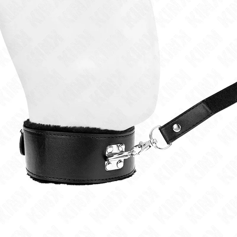 KINK - COLLAR CON CORREA 116 CM CON TACHUELAS PLATEADAS MODELO 4 NEGRO AJUSTABLE 40-48 CM X 6 CM - Nuvica