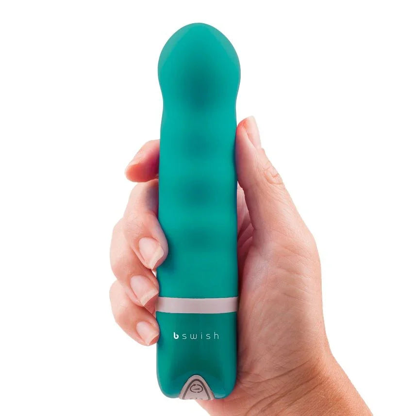 B SWISH - BDESIRED DELUXE PEARL VIBRATOR JADE - Nuvica