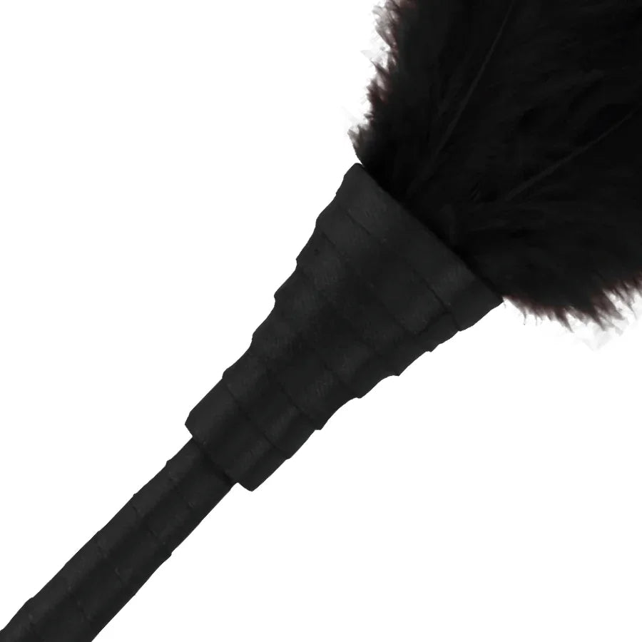 DARKNESS - PLUMA ESTIMULADORA NEGRO LUX - Nuvica