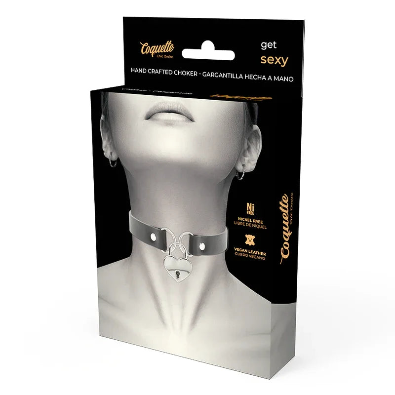 COQUETTE CHIC DESIRE - COLLAR CUERO VEGANO ACCESORIO CORAZÓN CON LLAVE - Nuvica