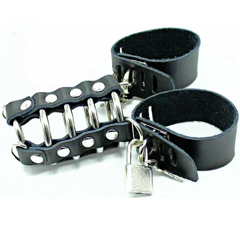 OHMAMA FETISH - JAULA PENE CON ANILLAS METALICAS Y CORREAS PIEL - Nuvica