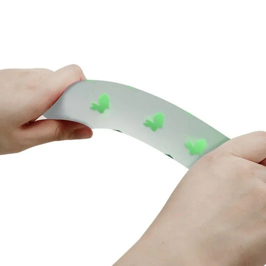 PRETTY LOVE - MAGICAL NIGHTFALL DILDO SIN VIBRACIÓN LUMINOSO VERDE - Nuvica