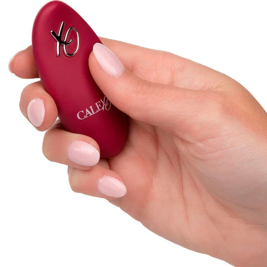 CALEXOTICS - RIDER MASAJEADOR DOBLE MOTOR CONTROL REMOTO ROJO - Nuvica