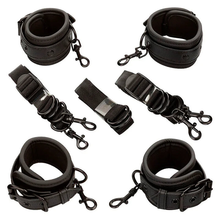CALEXOTICS - NOCTURNAL RESTRICCIONES DE CAMA CUERO AJUSTABLE NEGRO - Nuvica