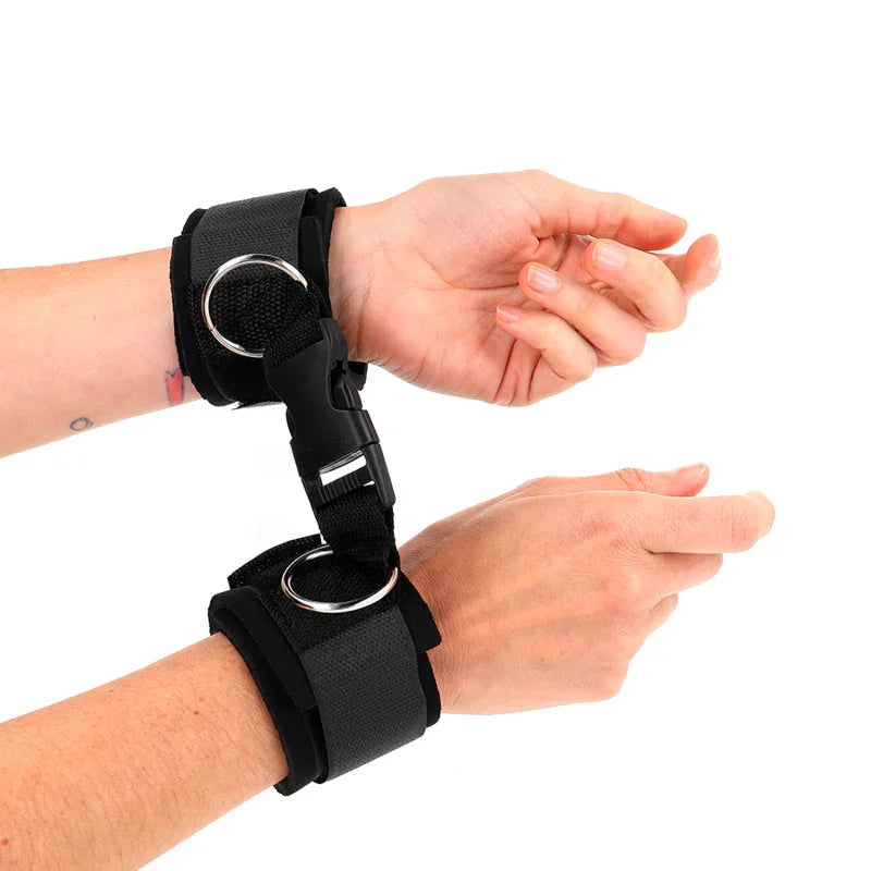 KINK - MUÑEQUERAS NEOPRENO CON CIERRE DE GANCHO NEGRO AJUSTABLE 22-34 CM - Nuvica