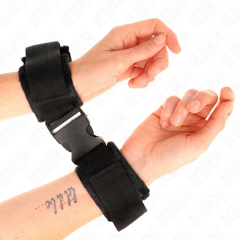 KINK - MUÑEQUERAS NYLON NEGRO MODELO 1 AJUSTABLE 25-35 CM X 6 CM - Nuvica