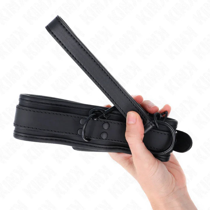 KINK - COLLAR CON CORREA 78 CM BONDAGE DE NEOPRENO MODELO 1 AJUSTABLE 37.5 X 49.5 CM - Nuvica