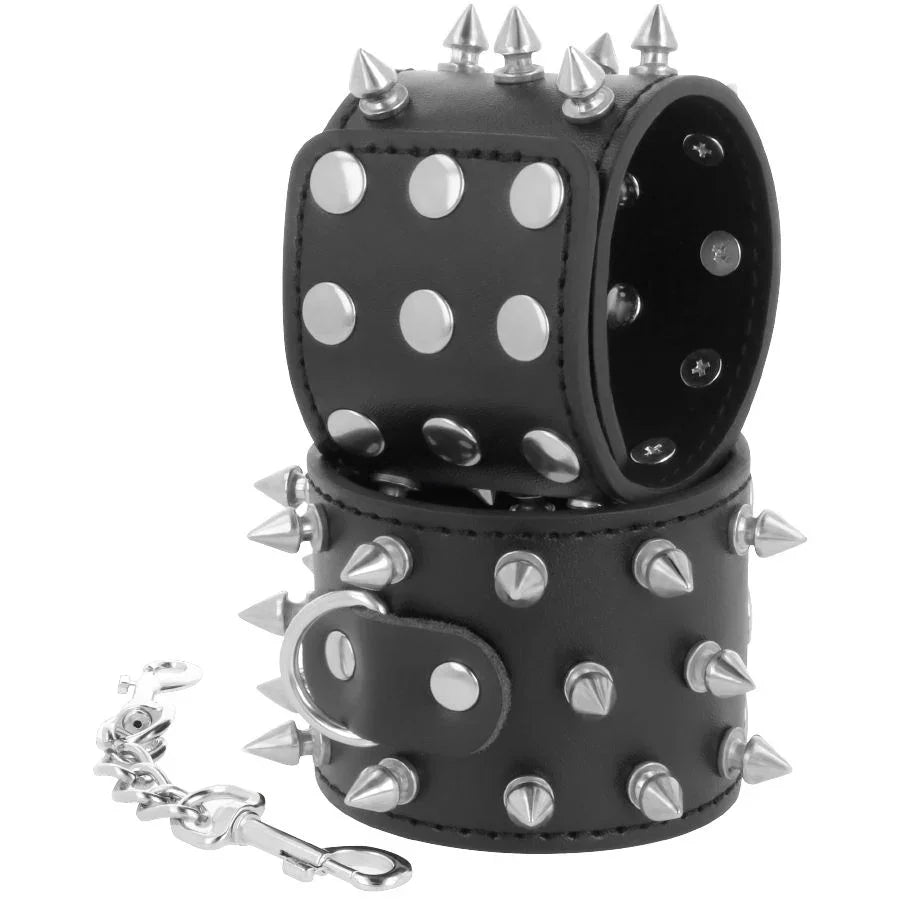 DARKNESS - SKULLS AND BONES ESPOSAS CON PINCHOS NEGRO - Nuvica
